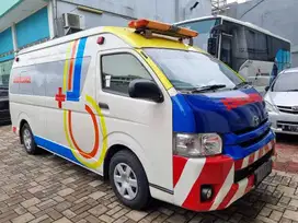 TOYOTA HIACE COMMUTER AMBULANCE 2.5L 2019 KM 20RB ISTIMEWA SIAPOPERASI