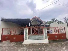 Dikontrakkan rumah di  selatan kampus UII Jakal