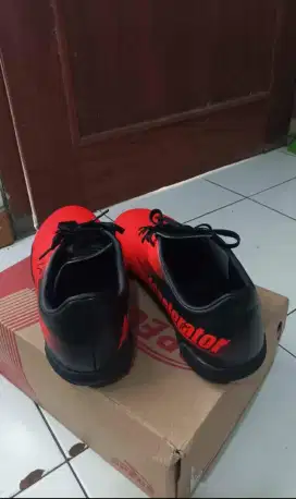 Sepatu futsal specs