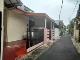 Di sewa kan rumah dalam komplek