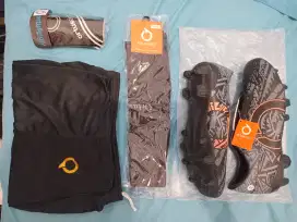 PAKET SEPATU SEPAKBOLA ORTUSEIGHT