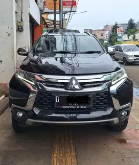 Mitsubishi Pajero sport Dakar 4x2 AT solar , hitam  , istimewa 2019