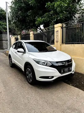 HONDA HRV E MATIC 2016 putih ISTIMEWA SURAT PAJAK PANJANG