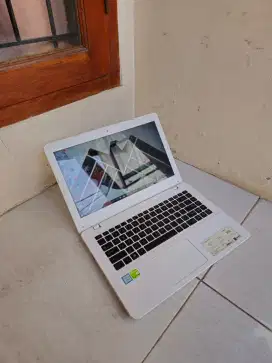 Laptop Asus X442UR Core i5 Kondisi 85% Siap Pakai. Batre Awet