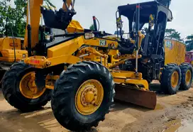 Dijual Motor Grader Caterpillar 120GC Tahun 2021