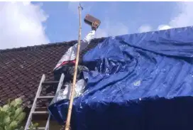 Melayani jasa atap bocor,pasang atap baja ringan,renovasi rumah,kanopi