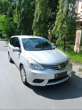 Nissan Grand Livina SV 2014 Automatic Silver