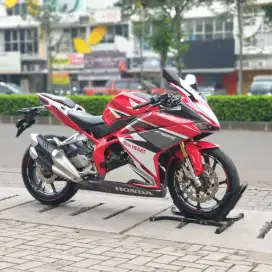 HONDA CBR 250 RR ABS TAHUN 2017 LOW KM MULUS TERAWAT