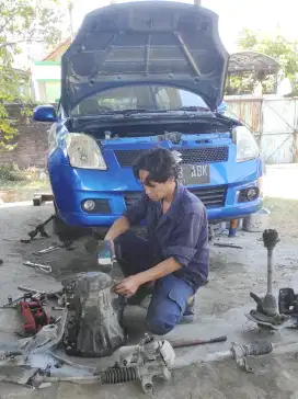 Bengkel mesin dan AC mobil bisa di panggil