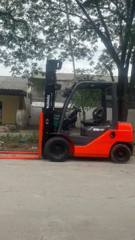 Forklift Toyota 2,5 Ton,Manual,Threelift 6 Meter,1DZ,8FD25,Tahun 2019