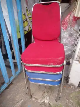 Kursi susun 4 unit