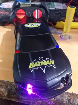 Mobil remot control Batman lampu kedap kedip