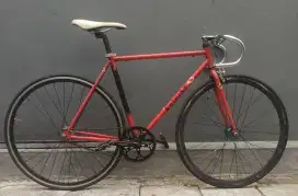 Sepeda Fixie United Soloist 01