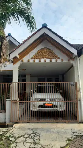 Rumah Furnished Nyaman Bebas Banjir Turun Harga di Taman Sentosa