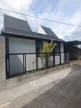 DIJUAL RUMAH BARU KONSEP SCANDINAVIAN MODERN DEKAT PASAR CEBONGAN