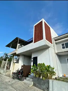 Rumah 2 Lantai.  jl. Projakal. Gang. sidorejo Cluster 9