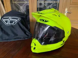 Helm Trail Fly - Helm KLX CRF YZ 250 D TRACKER (MASIH SEPERTI BARU)