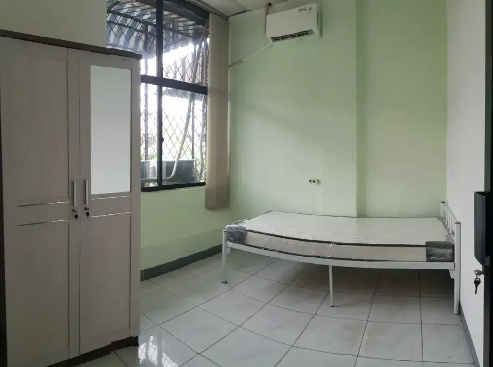 KOS Bersih u/Putri AC Tmsk Listrik cuci setrika @Jembatan2/Bandengan S