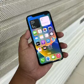 Iphone X 64Gb hp casan aja mines tompel atas dikit ga ngefek