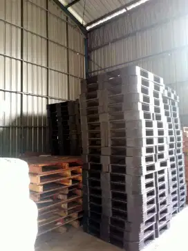 Supplier pallet plastik baru murah palet plastik bekas ready banyak