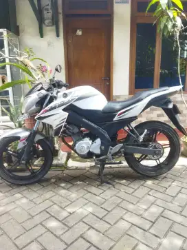 Vixion new 150 cc lengkap pajak off plat A rajeg