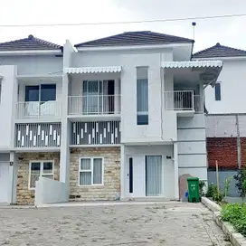 Hunian mewah modern 2 lantai karangploso malang