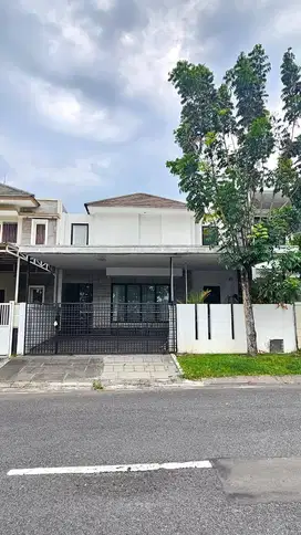 MURAH! DIJUAL RUMAH KANTOR RAYA ROYAL RESIDENCE DEKAT CLUB HOUSE BAGUS