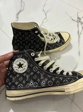 Sepatu converse x Lv ori