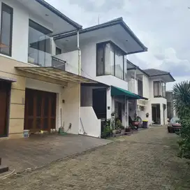 Rumah Bagus Di Jl Garuda Bintaro Sektor 1 Jakarta Selatan