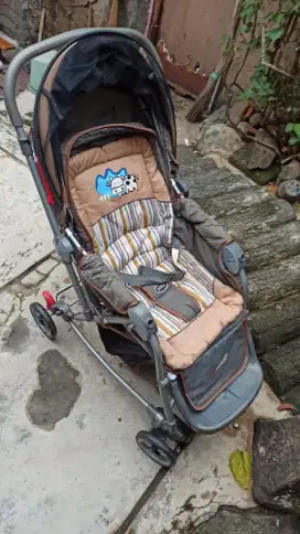 stroller/ dorongan bayi merk pliko