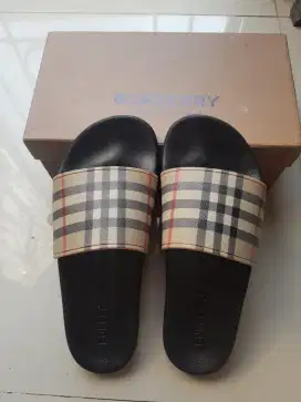 sandal burberry 41