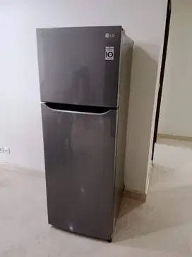 Kulkas 2 Pintu LG GNB372SQCB  Volume : 333L Gross / 312L Nett