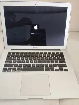 Apple MacBook Air 13inc 2015 i5 like new