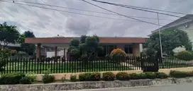 Dijual rumah mewah klasik asri,tengah kota,luas,strategis,full furnish