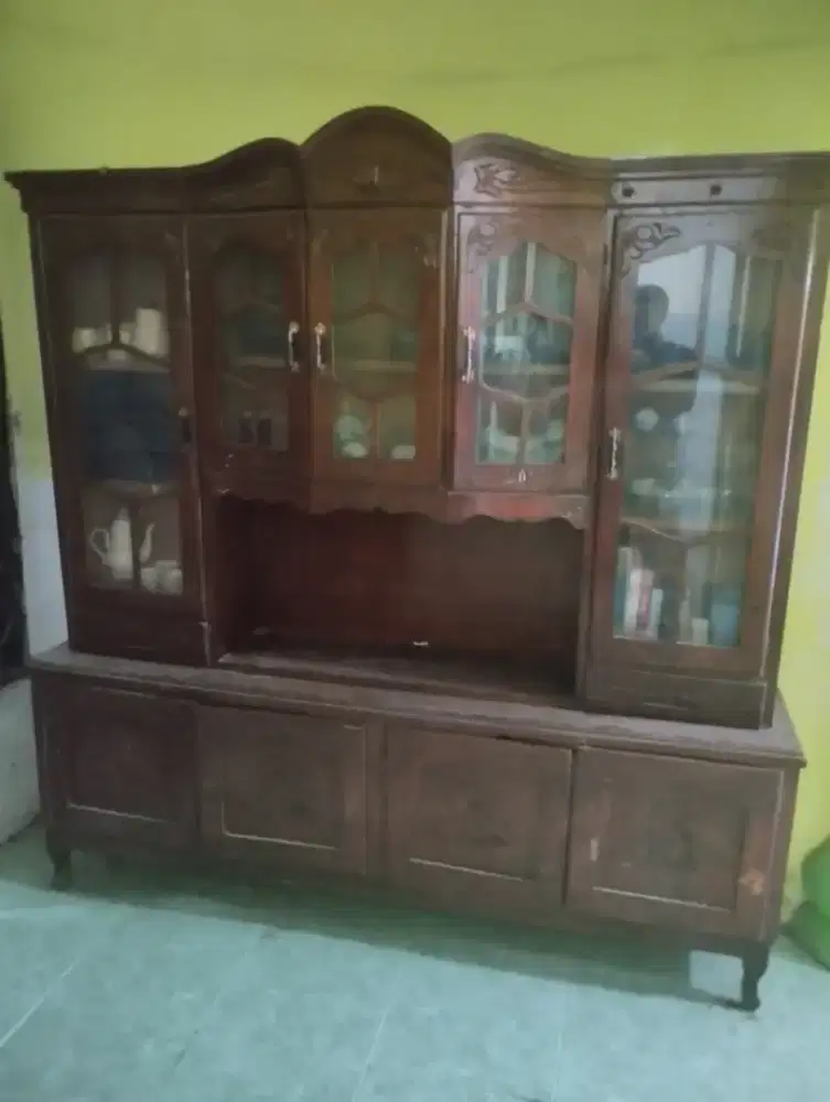 Bufet Pajangan Kayu