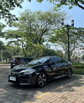 CIVIC TURBO ES 2018 Km low 40rb TERMURAH