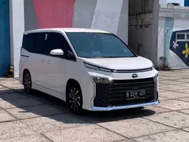 TOYOTA VOXY 2022 A/T
