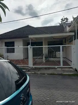 Jual Murah Rumah Hitung Tanah Simpang Darmo Row Jalan Lebar