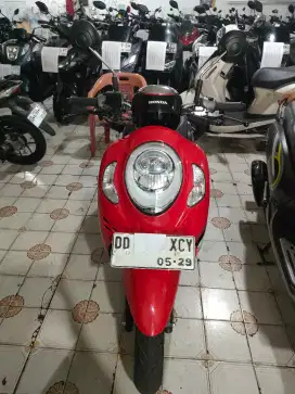 Honda scoopy 110 cc 2024 merah