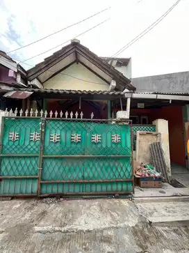 Dijual/Dikontrakan Rumah Tingkat