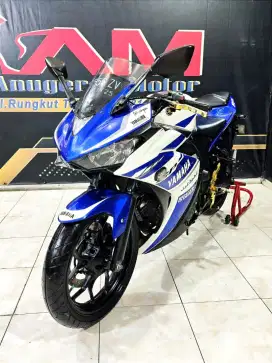 Yamaha R25 2015 2cilinder km 8rb langka. Anugerah Motor rungkut tengah