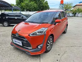 Pajak Panjang - Toyota Sienta 1.5 Q Bensin-AT 2016 Orange (SOL)