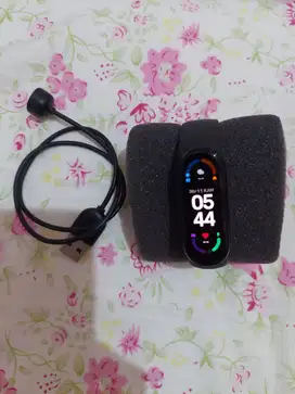 Xiaomi Mi Band 6 AMOLED Smart Watch Hitam (Bekas)