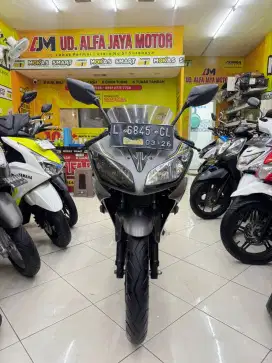 Harga Terjangkau ^ Yamaha R15 thun 2016