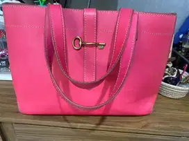 tas Fossil warna pink