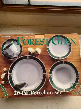 Forest Glen Porcelain Set 20pcs