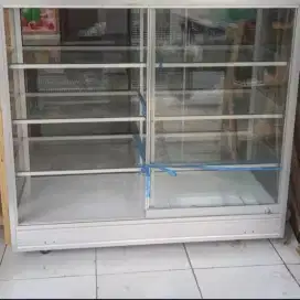 Etalase Madura, Etalase Toko, Lemari Etalase Warung, Etalase Almini