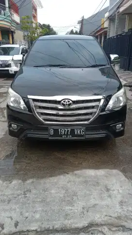 Kijang Innova Matic 2015 Hitam Tipe G 2000 cc