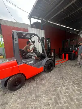 FORKLIFT BEKAS 3 TON