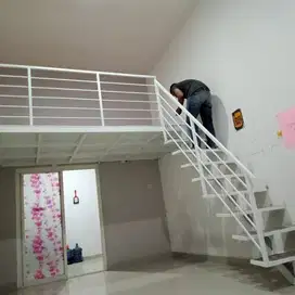 mezanin indoor pijakan tangga plat bodres